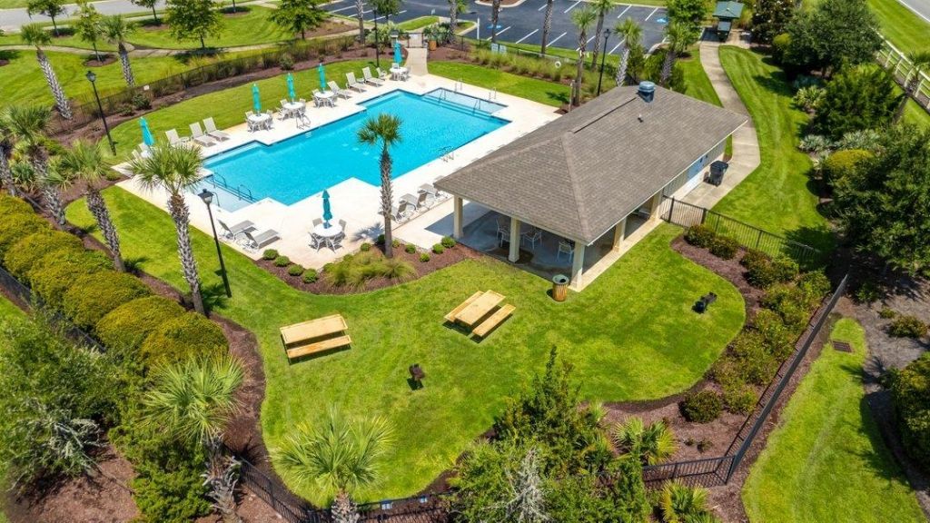276 Sherwood Dr. Photo 42