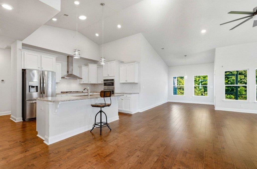 276 Sherwood Dr. Photo 8