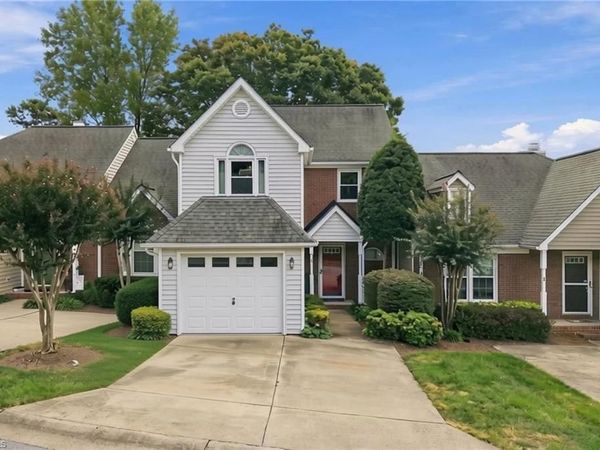 4 Cedar Knoll Court , Greensboro, NC 27407