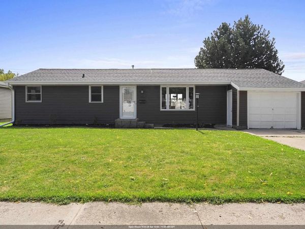 1682 DEBRA LANE, Green Bay, WI 54302