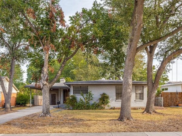 618 Newberry Drive , Richardson, TX 75080