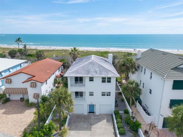 8106 PRESIDENTIAL COURT , CAPE CANAVERAL, FL 32920