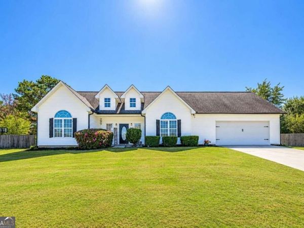 3021 Black Fox Drive, Loganville, GA 30052