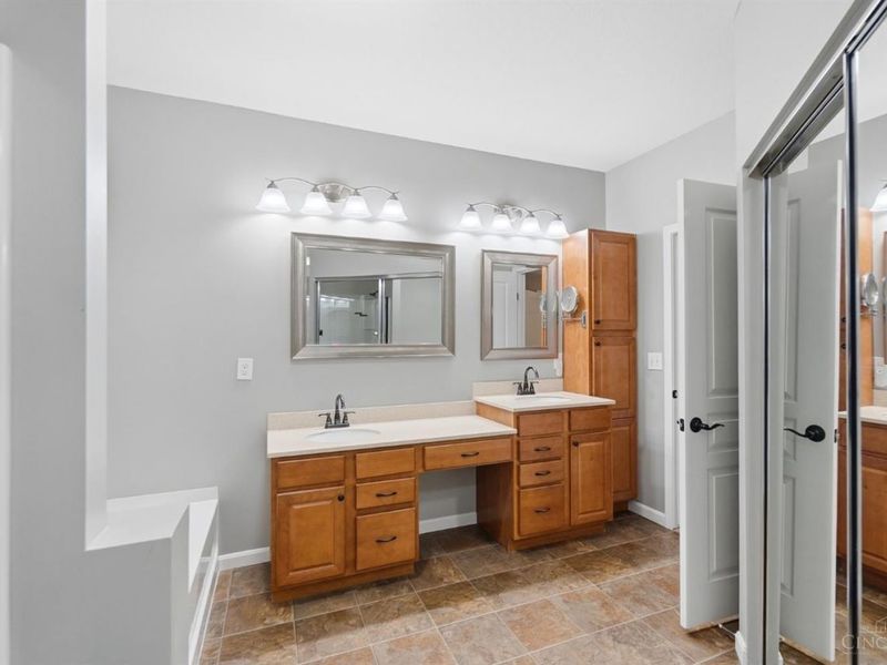 588 Heritage Square, Harrison, OH 45030 Photo 22