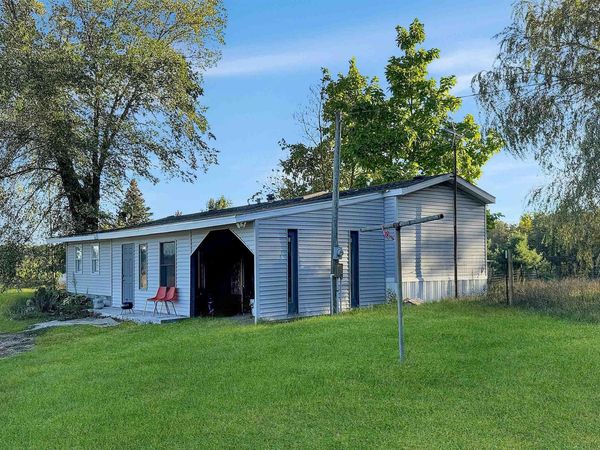 5767 23 Road S, Boon, MI 49618