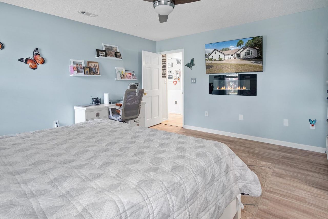 3099 Kings Ct. Photo 32