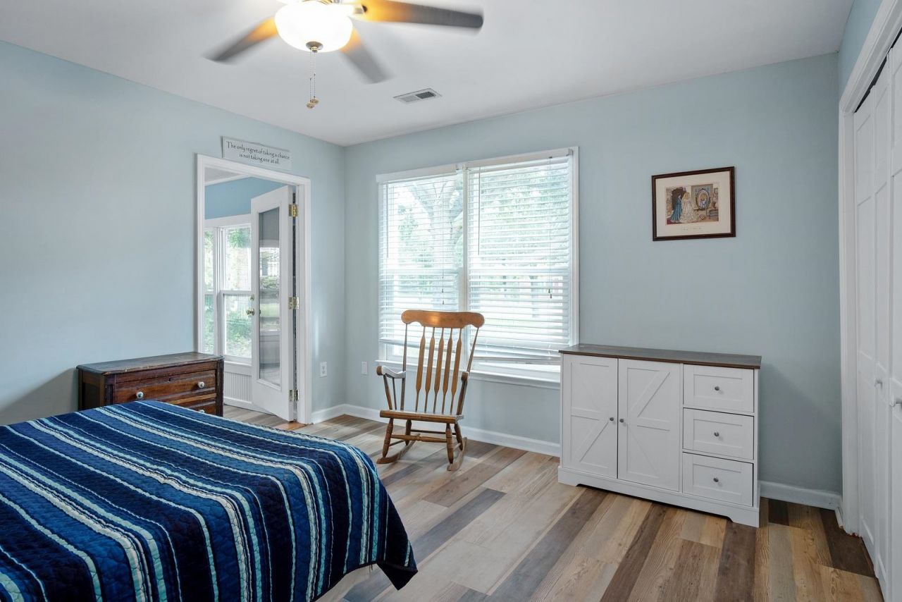 3099 Kings Ct. Photo 43