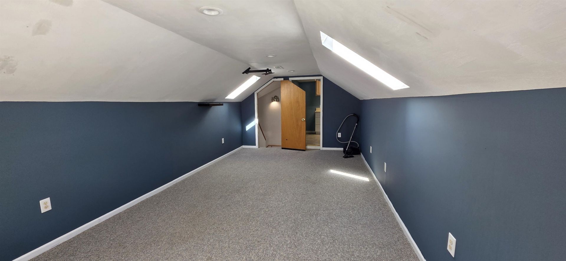 3099 Kings Ct. Photo 54