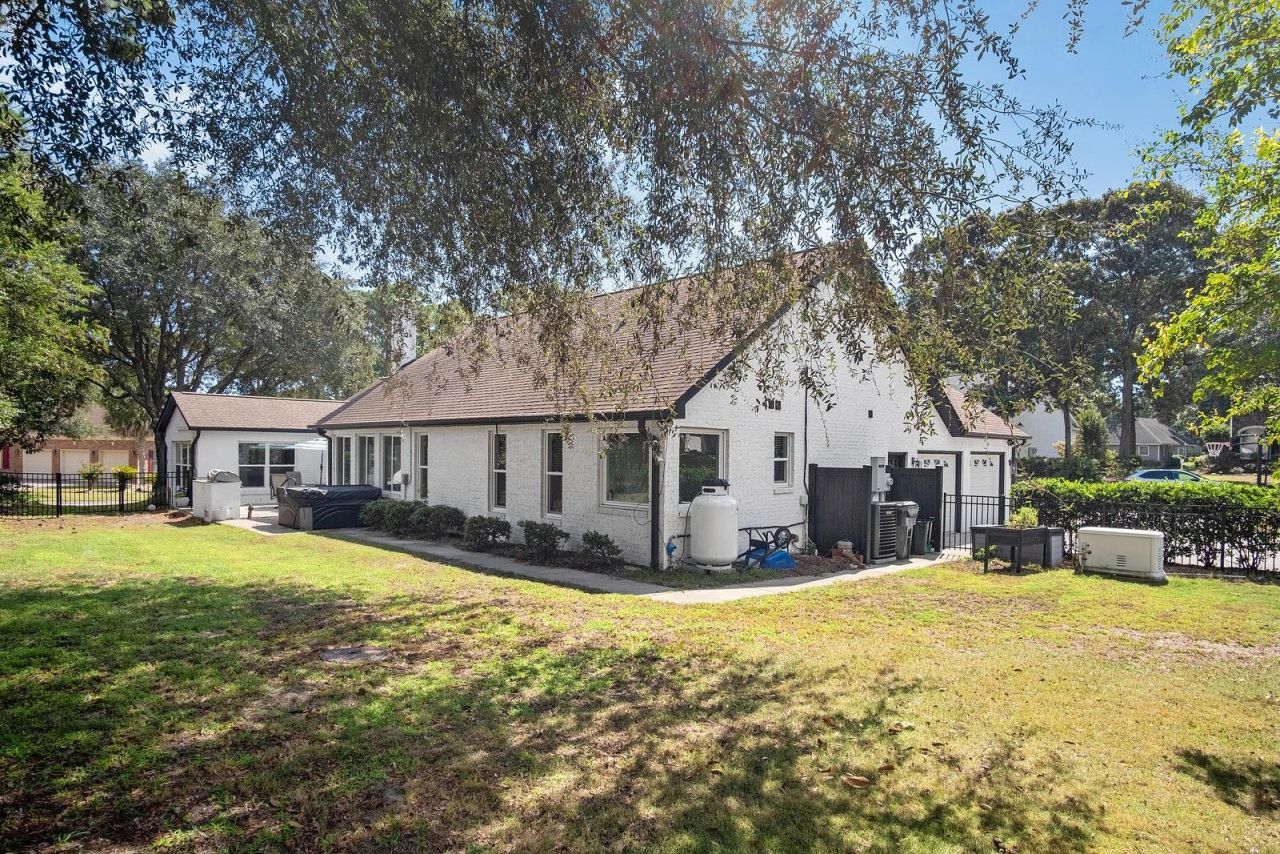 3099 Kings Ct. Photo 58