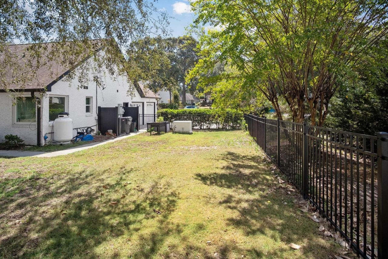 3099 Kings Ct. Photo 60