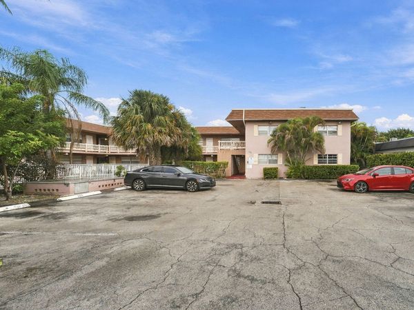241 SE 9TH Avenue, Unit 101, Pompano Beach, FL 33060