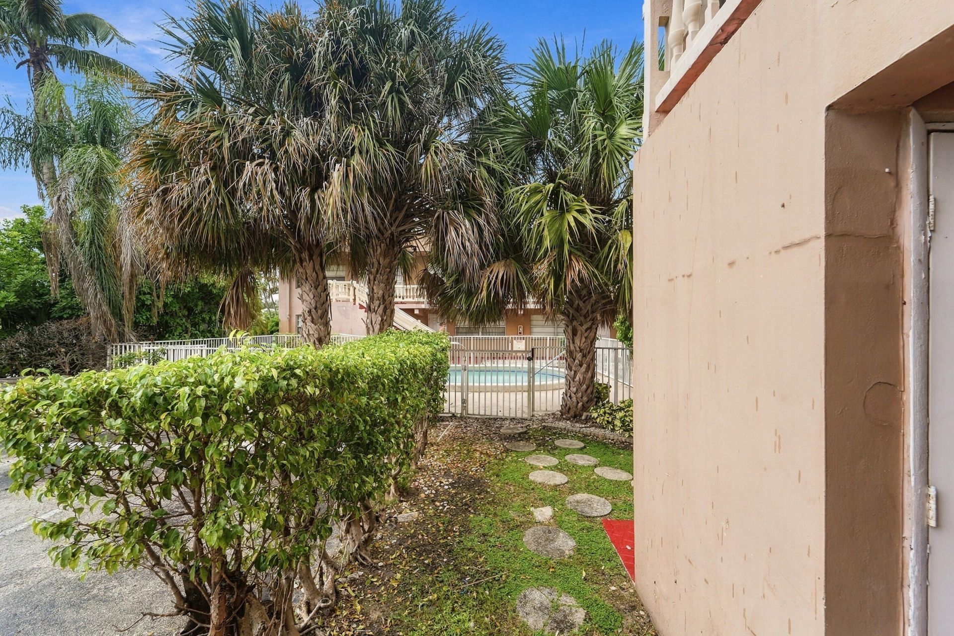 241 SE 9th Avenue, Unit 101, Pompano Beach, FL 33060 Photo