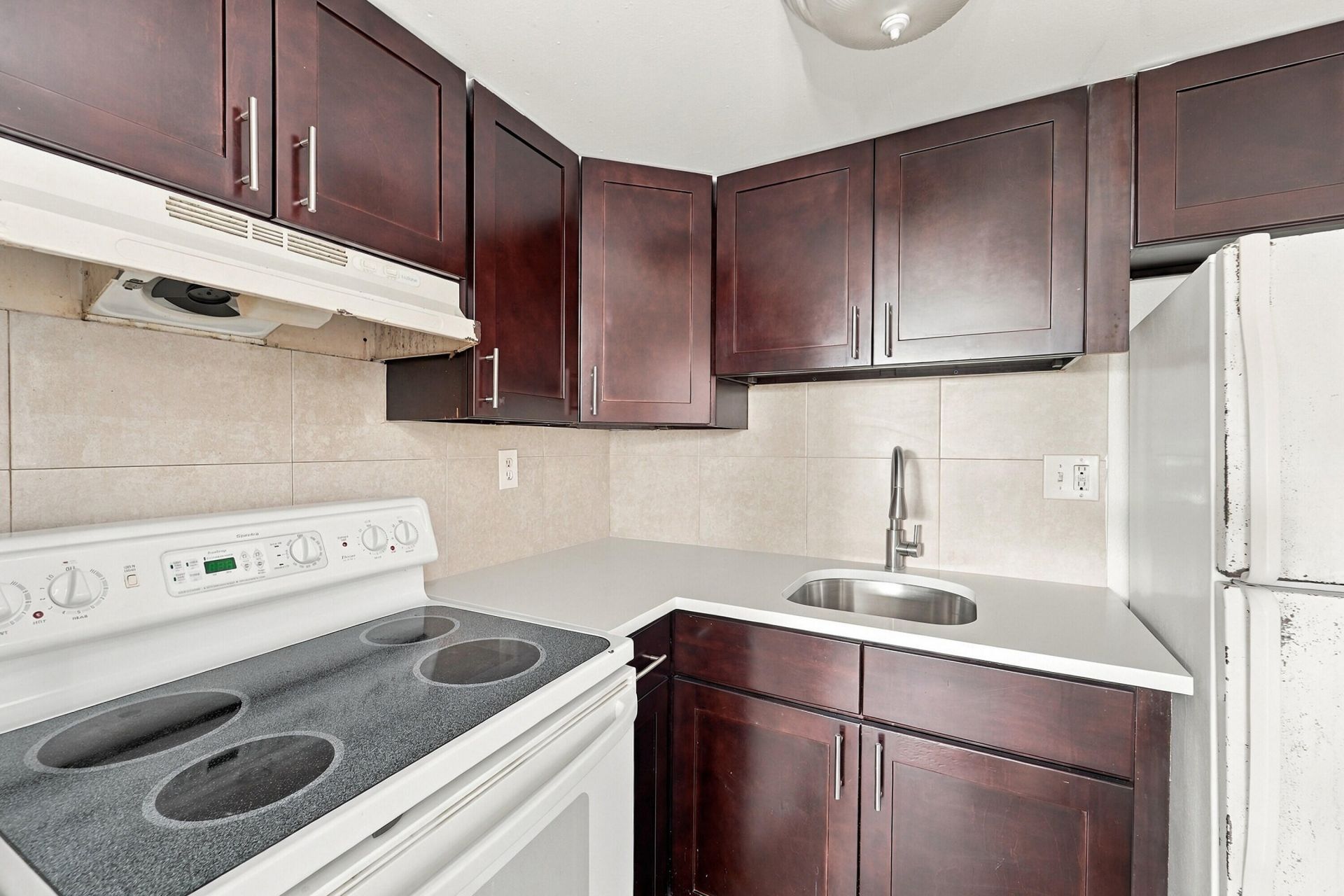 241 SE 9th Avenue, Unit 101, Pompano Beach, FL 33060 Photo