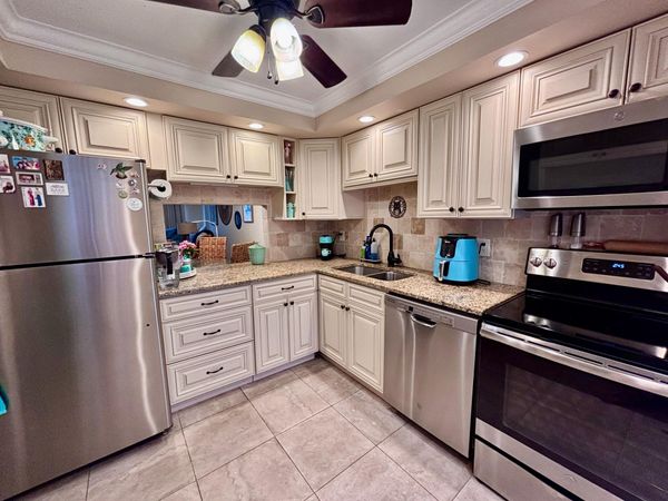400 NE 20th Street, Unit B208, Boca Raton, FL 33431