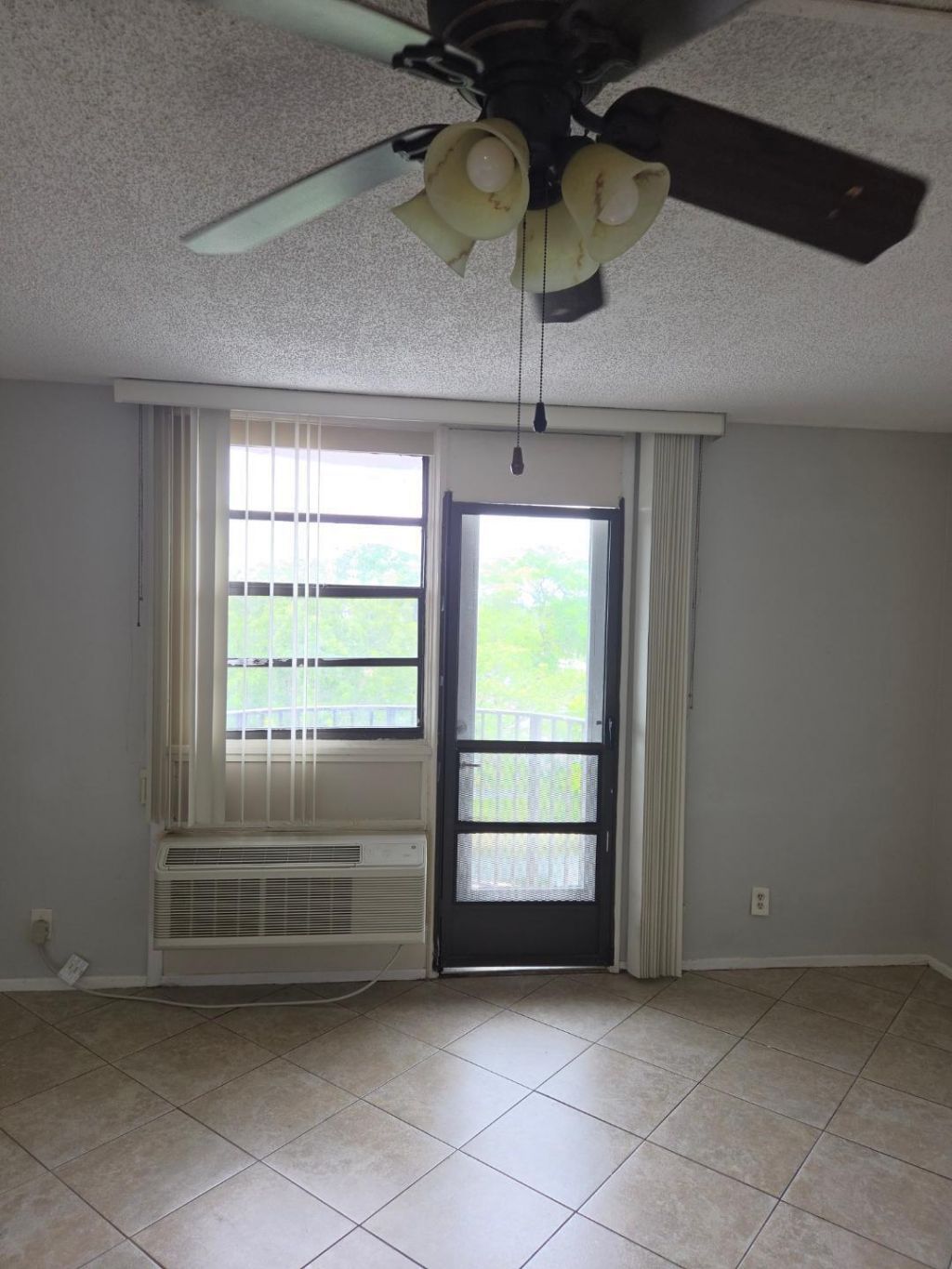 2701 Riverside Drive, Unit 518-B, Coral Springs, FL 33065 Photo