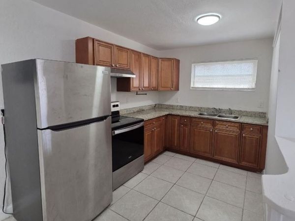 2127 NW 7th Street, Fort Lauderdale, FL 33311