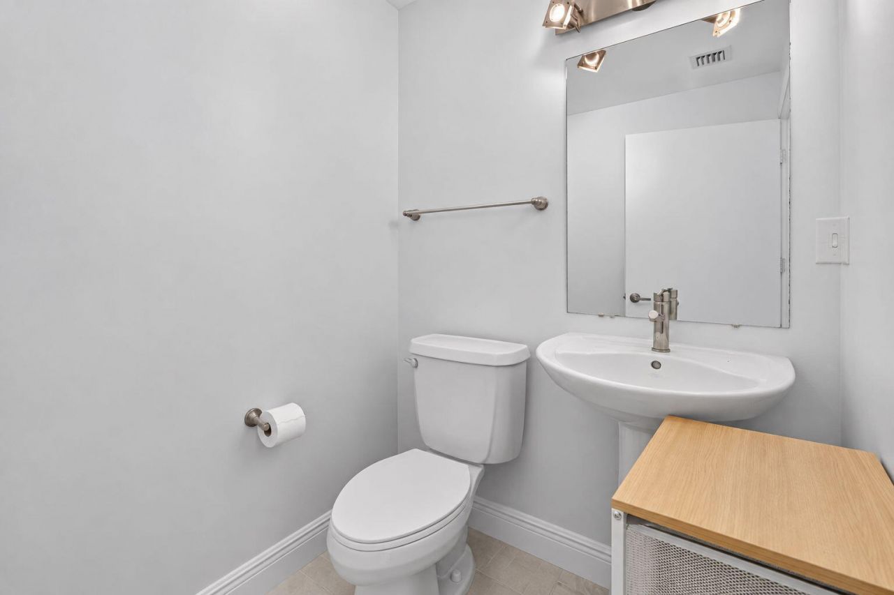 601 NE 36th Street, Unit 1008, Miami, FL 33137 Photo