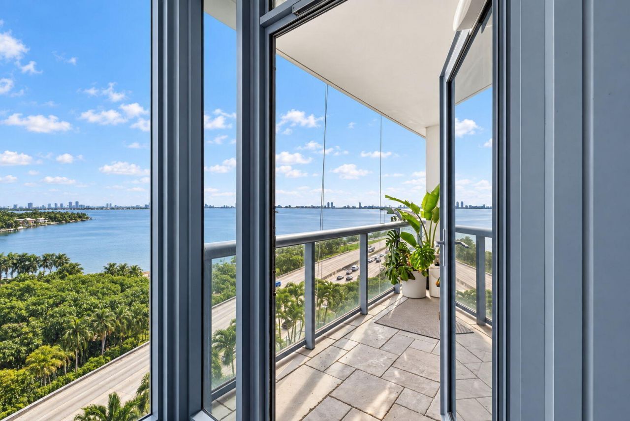 601 NE 36th Street, Unit 1008, Miami, FL 33137 Photo