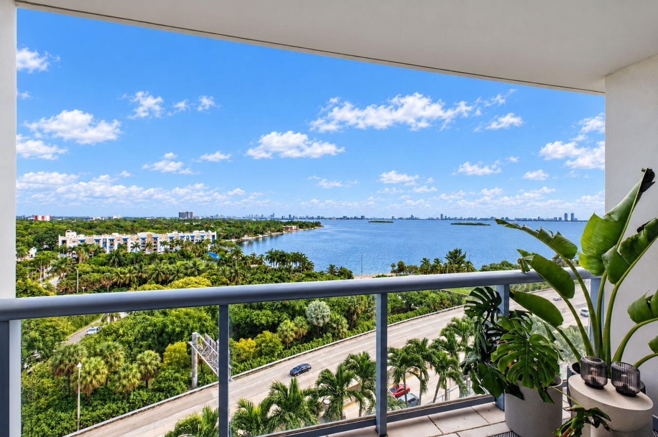 601 NE 36th Street, Unit 1008, Miami, FL 33137 Photo