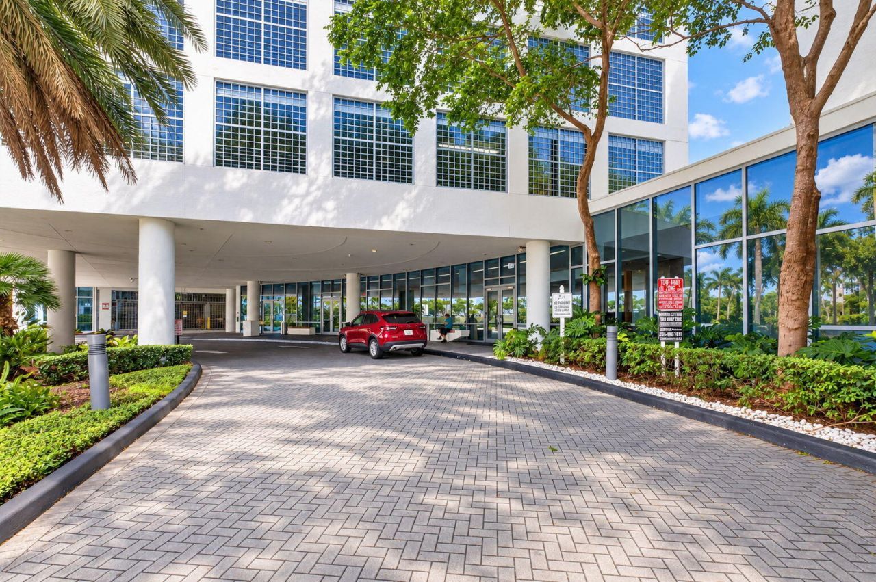 601 NE 36th Street, Unit 1008, Miami, FL 33137 Photo