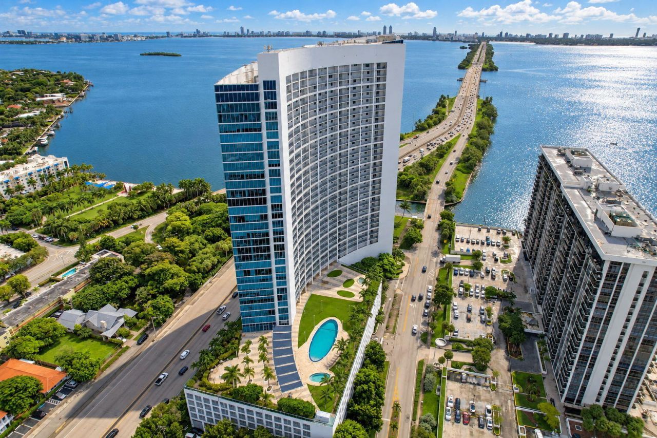 601 NE 36th Street, Unit 1008, Miami, FL 33137 Photo
