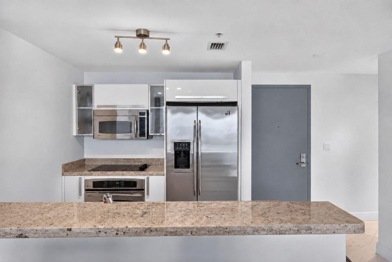 601 NE 36th Street, Unit 1008, Miami, FL 33137 Photo