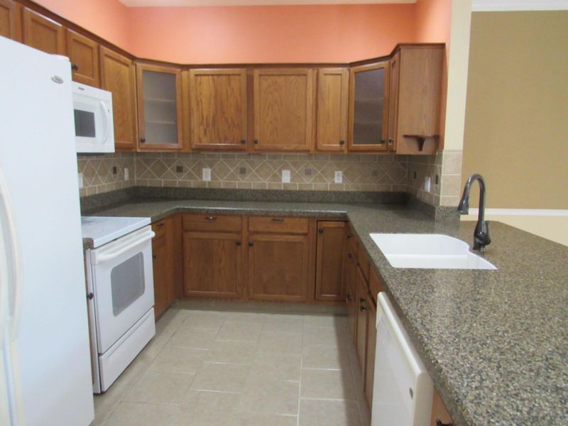 5 Claire Court , Unit 5, Circleville, OH 43113 Photo 4