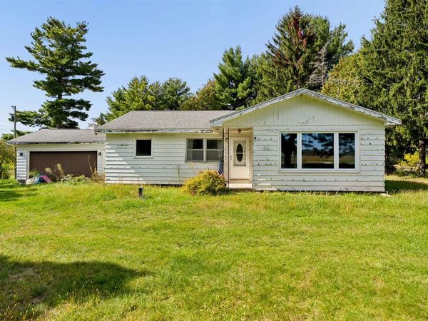 N3579 HWY 49, Berlin, WI 54923