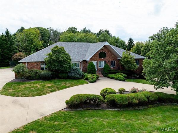 1 Orchard Point Road, Hannibal, MO 63401