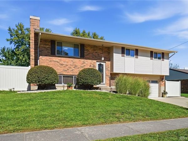 421 Greenport Drive, West Carrollton, OH 45449
