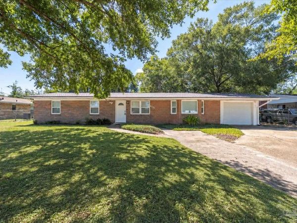 631 Manchester Rd, Ft Walton Beach, FL 32547