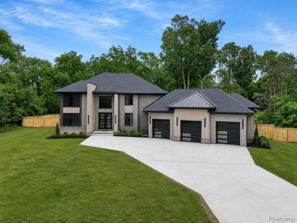 31130 Lahser , Beverly Hills Village, Mi 48025