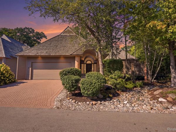20 Scenic Oaks Drive N, Bloomfield Hills, Mi 48304