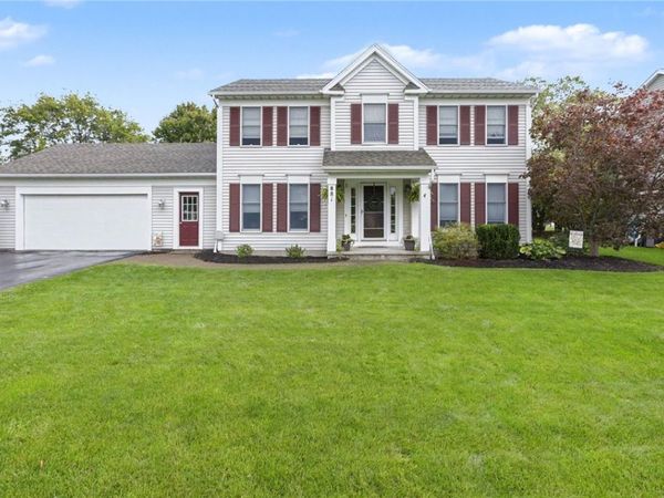 881 Taylor Rise , Victor, NY 14564