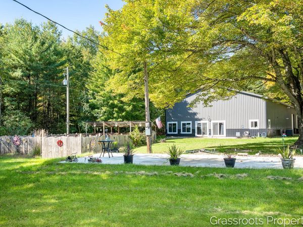 13855 Lincoln Lake Avenue NE, Gowen, MI 49326