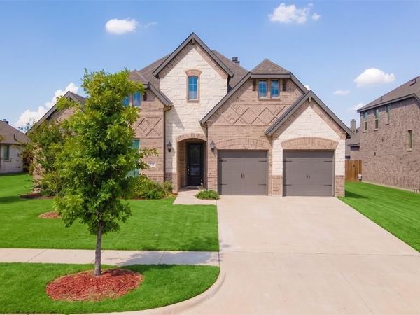 425 Brushwood Lane, Waxahachie, TX 75165
