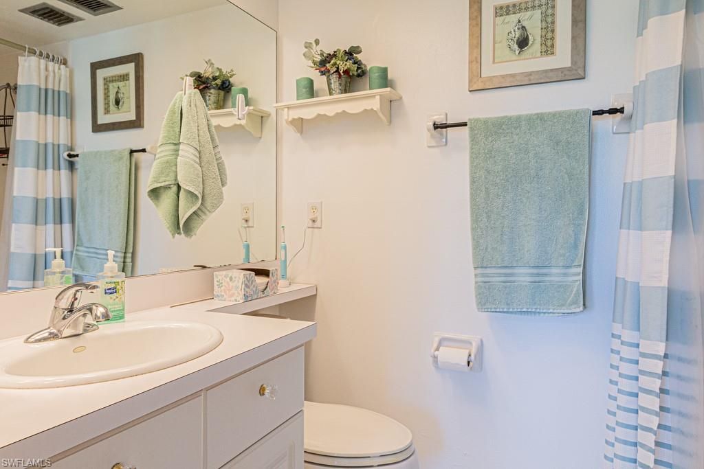 49 High Point Cir S, Unit 303, Naples, FL 34103 Photo