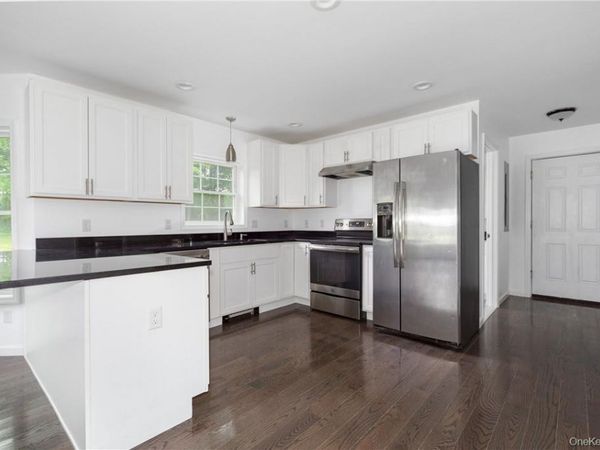 80 W Dorsey Lane, Unit B, Hyde Park, NY 12538