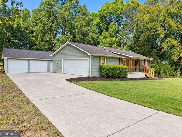 611 Calloway Drive, Rockmart, GA 30153