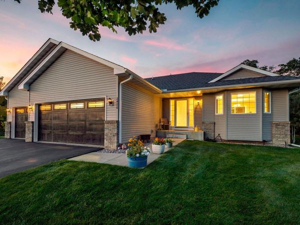 2486 Bridgewater Place S, Cambridge, MN 55008