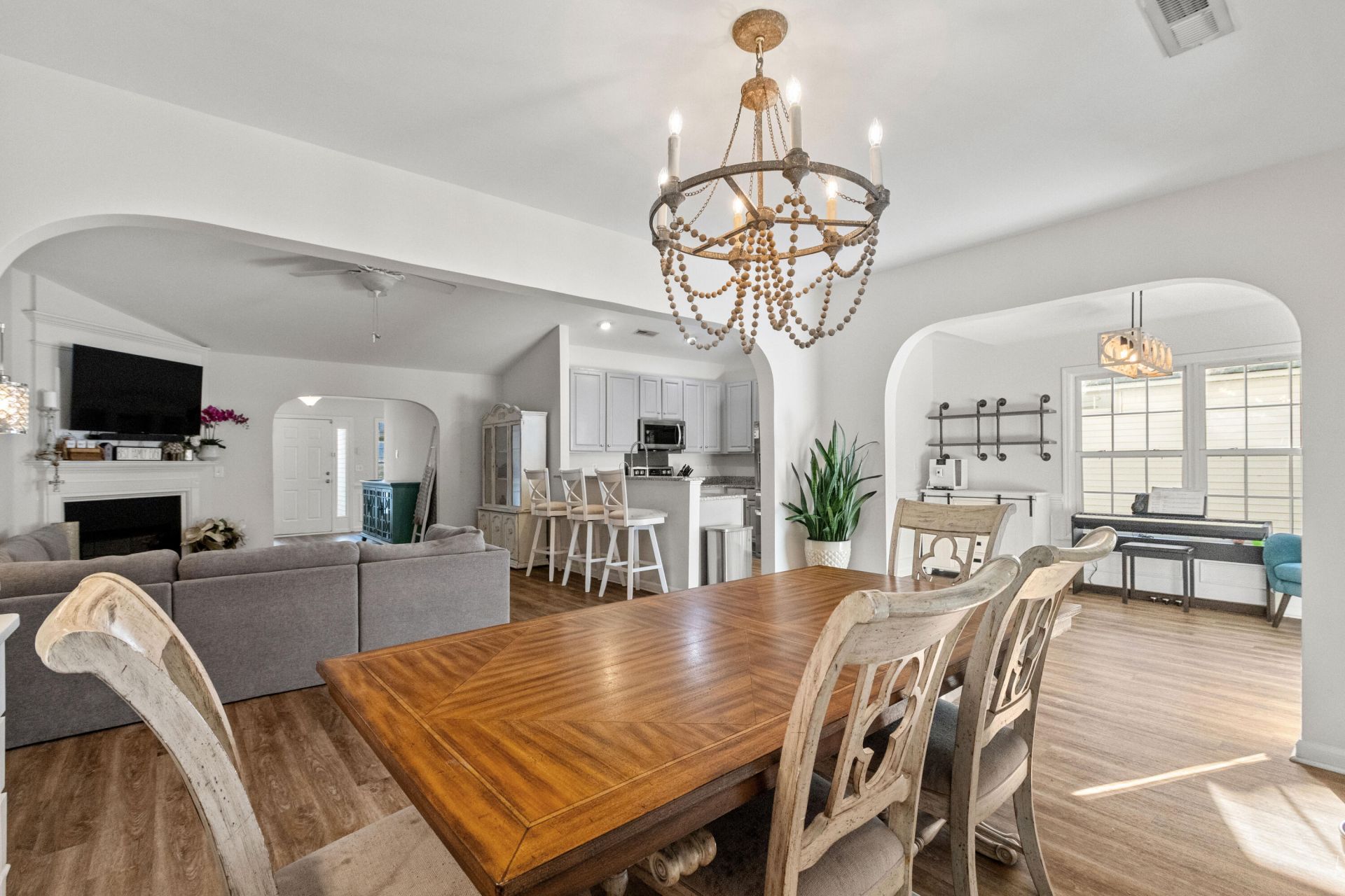 1572 Wellesley Circle Photo 15