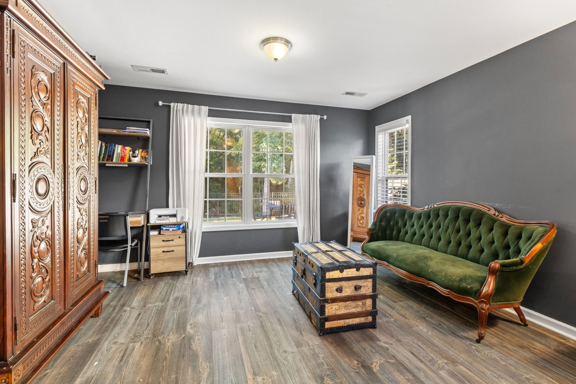 1572 Wellesley Circle Photo 18