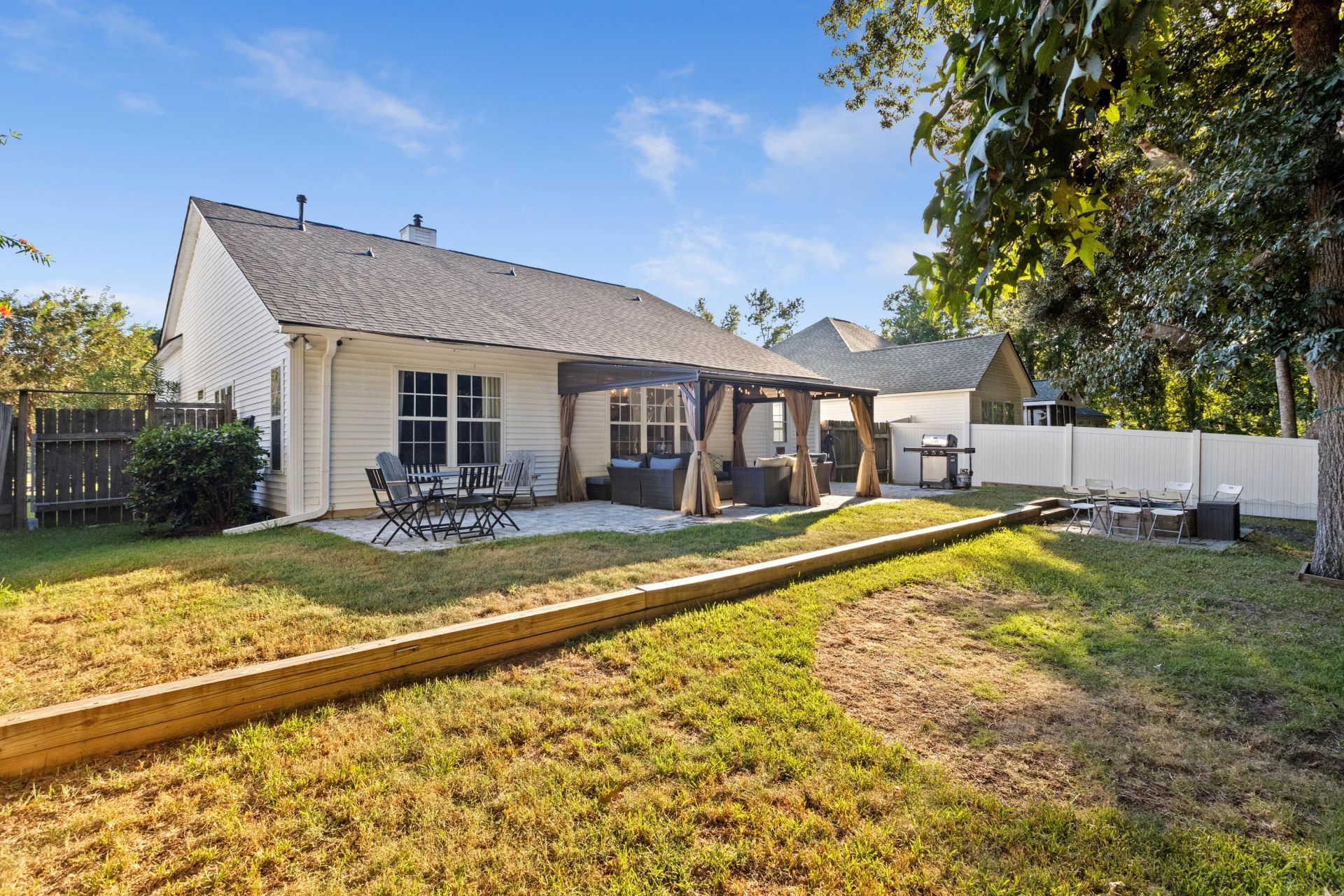 1572 Wellesley Circle Photo 41