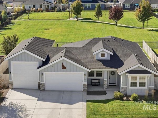 1607 Glencoe St, Middleton, ID 83644