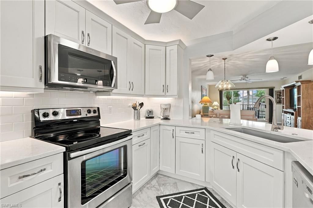360 Horse Creek Dr, Unit 207, Naples, FL 34110 Photo