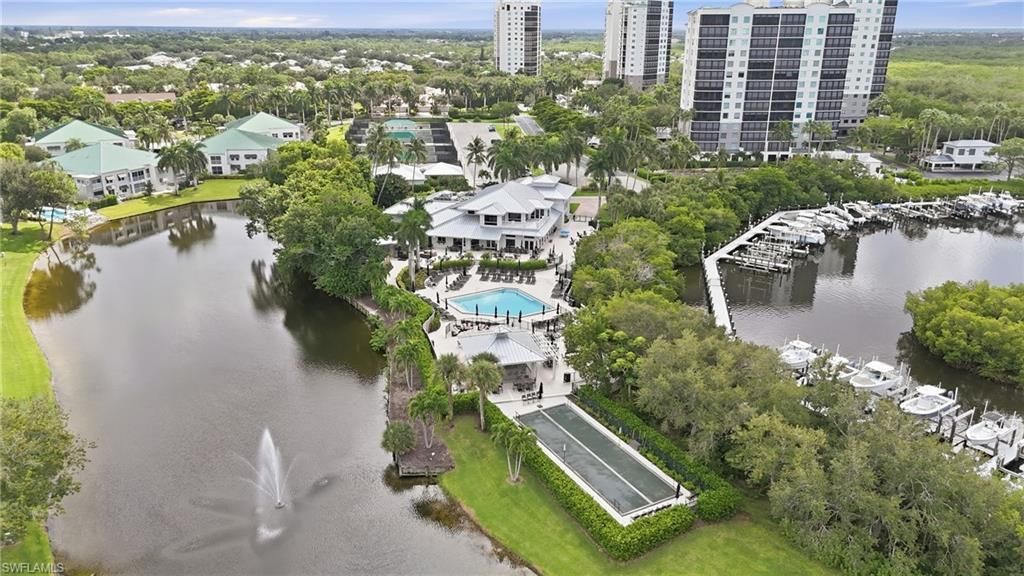 360 Horse Creek Dr, Unit 207, Naples, FL 34110 Photo