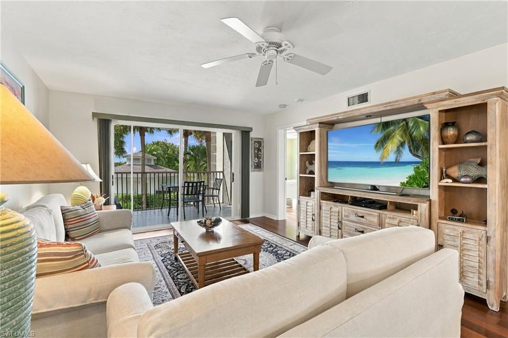 360 Horse Creek Dr, Unit 207, Naples, FL 34110 Photo