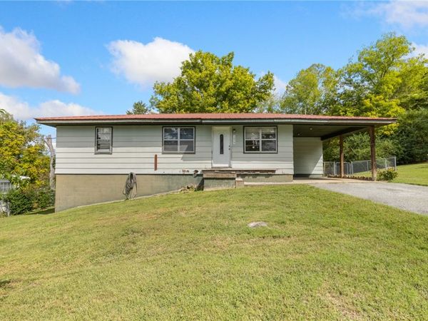 107 S Oak Street , Jasper, AR 72641