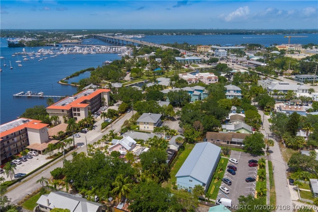 644 SW Cleveland Avenue , Unit 6, Stuart, FL 34994 Photo