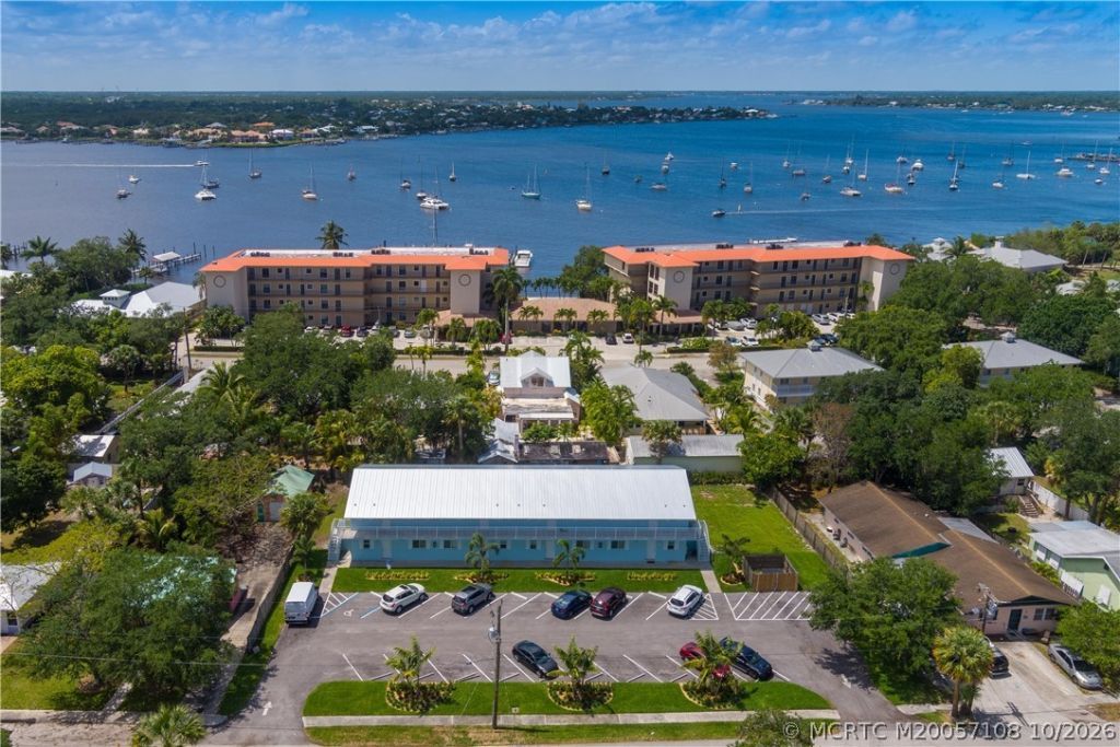 644 SW Cleveland Avenue , Unit 6, Stuart, FL 34994 Photo